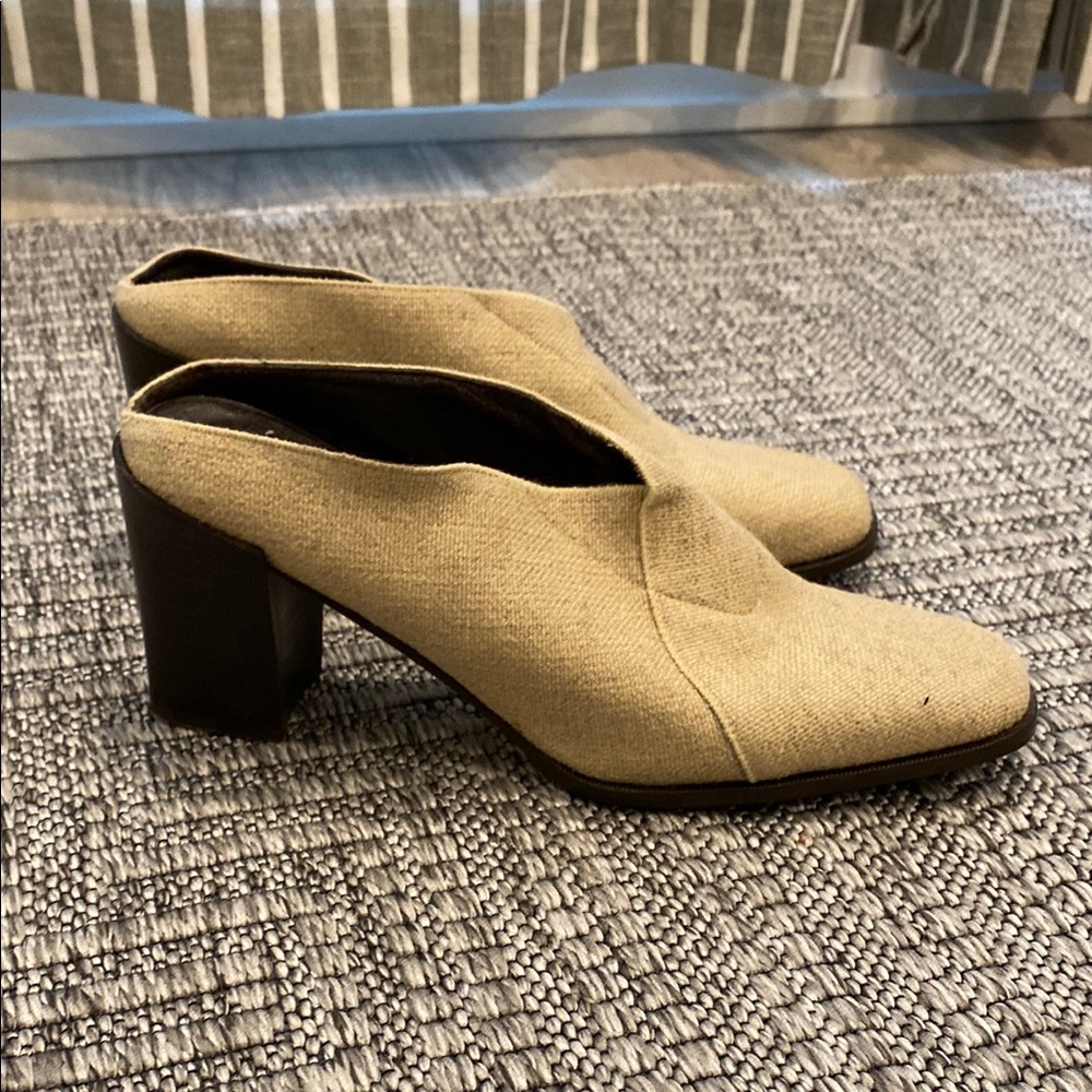 Donald J. Pliner Tan Mules with Square Toe and Block Heel Size 8
